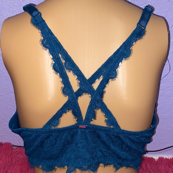PINK VS BLUE BRA SIZE 36DDD - Picture 5 of 9